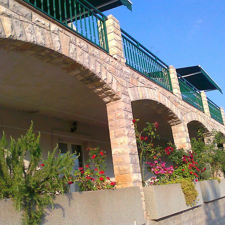 Apartments Silvana Lastovo Екстер'єр фото