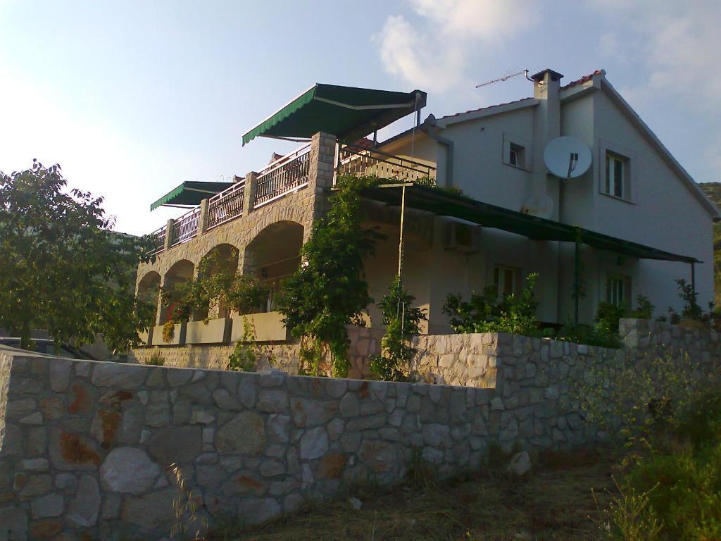 Apartments Silvana Lastovo Екстер'єр фото