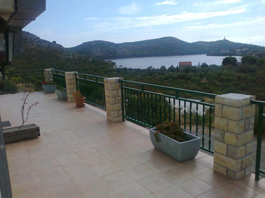 Apartments Silvana Lastovo Екстер'єр фото