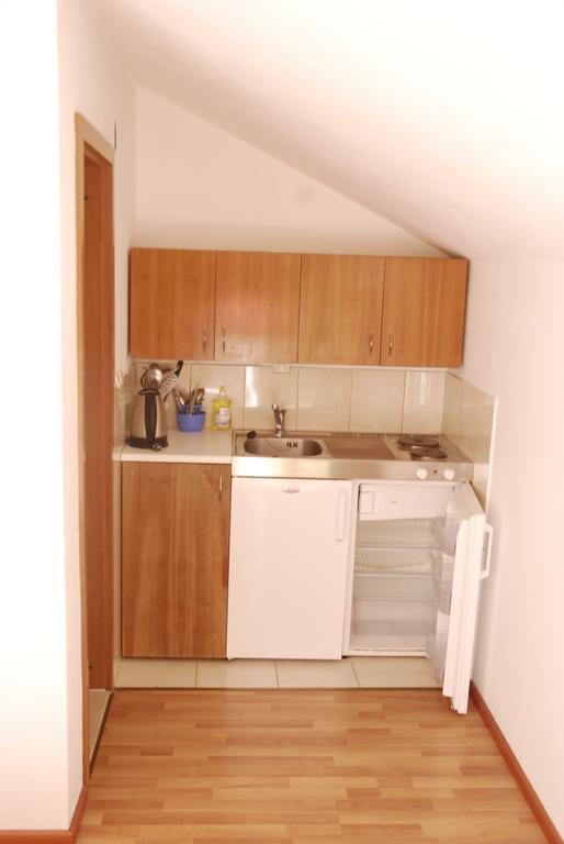 Apartments Silvana Lastovo Екстер'єр фото