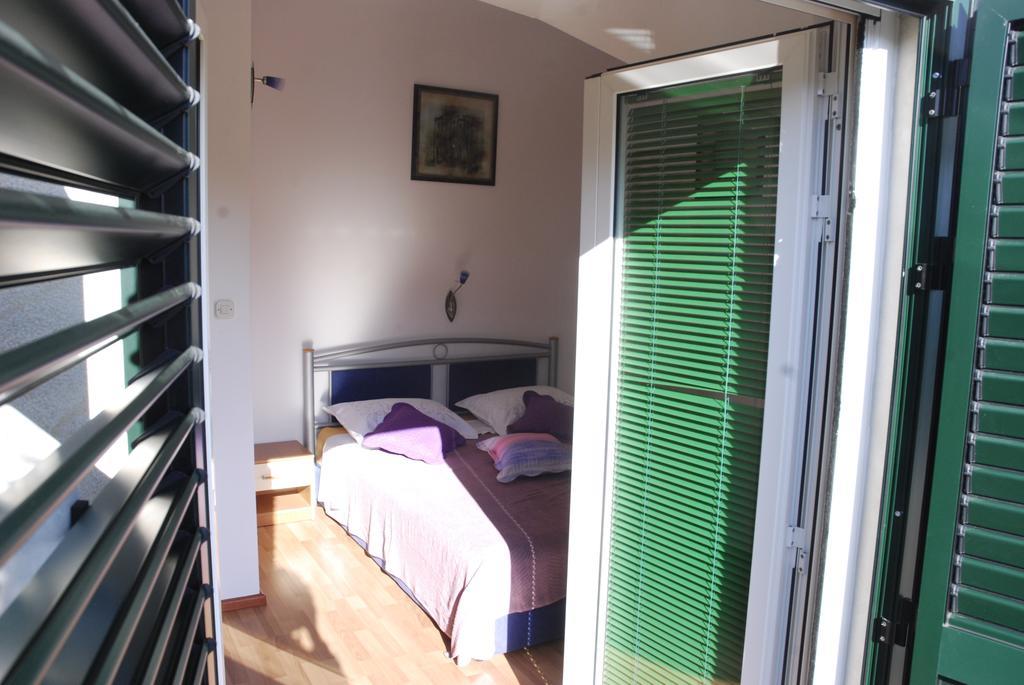 Apartments Silvana Lastovo Екстер'єр фото