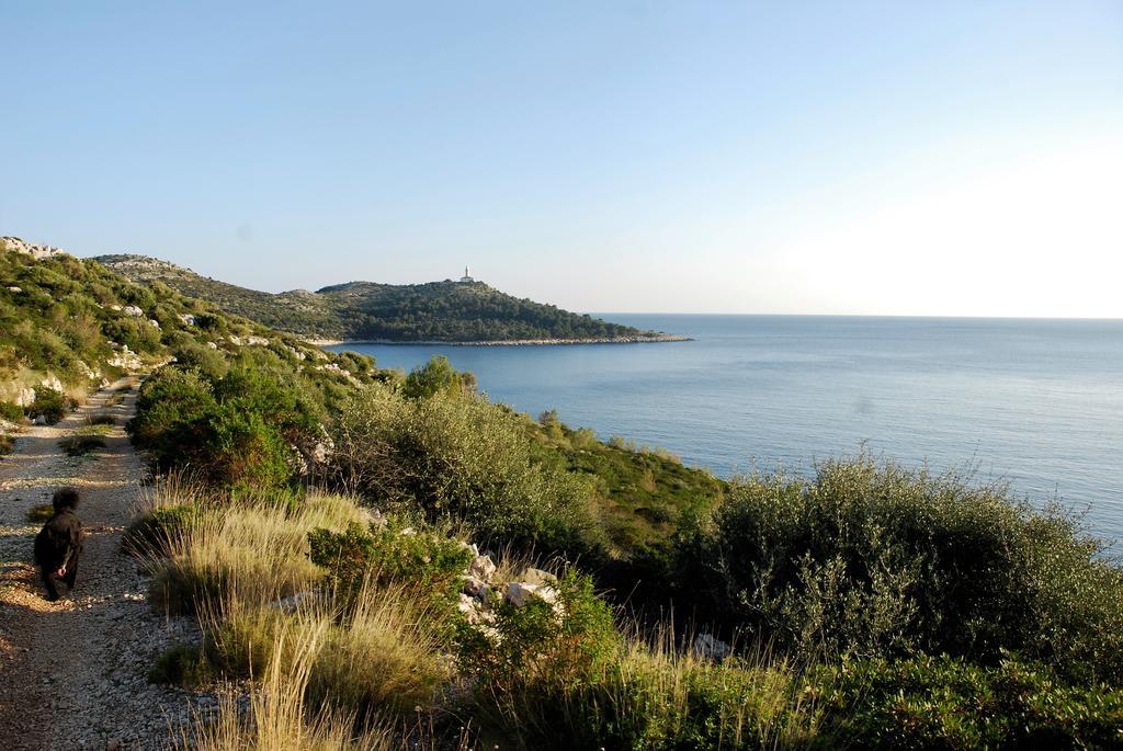 Apartments Silvana Lastovo Екстер'єр фото